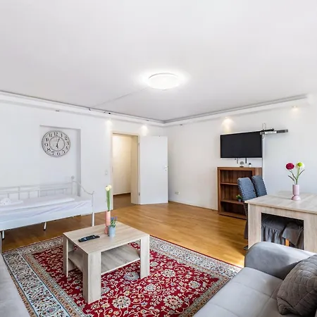 Aldars Urban Trio Suite No.6 3*